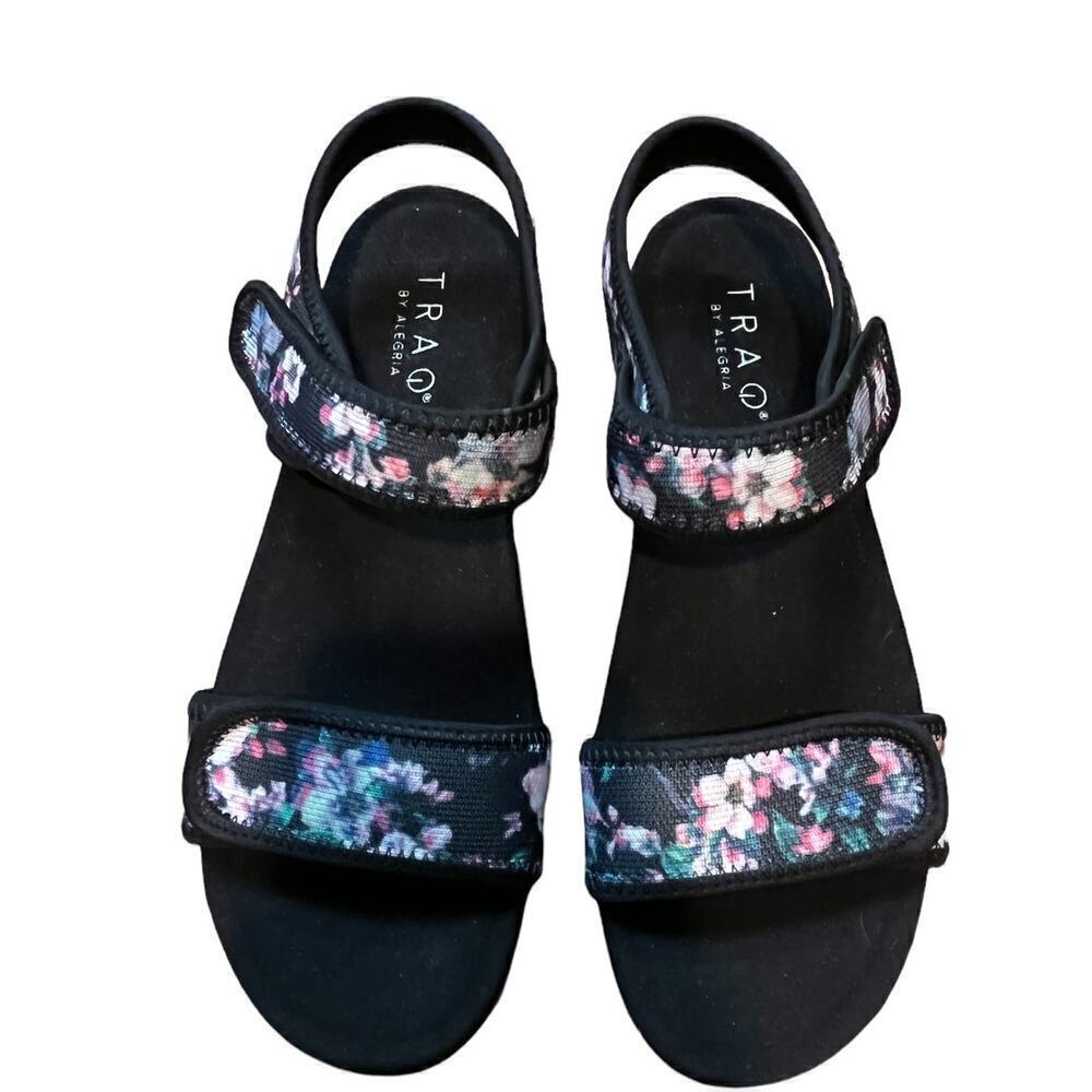 TRAQ By Alegria Floral Sandal / Size-39-8